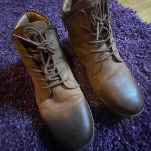 Comfortiva Women's Brown Leather Ankle Boots